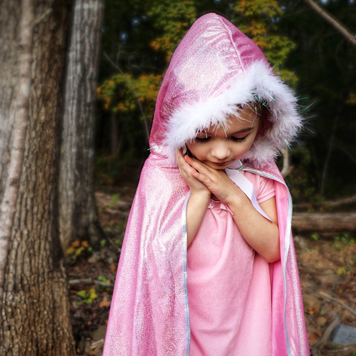 Glitter Cape with Fur Trim, 4-7 yrs