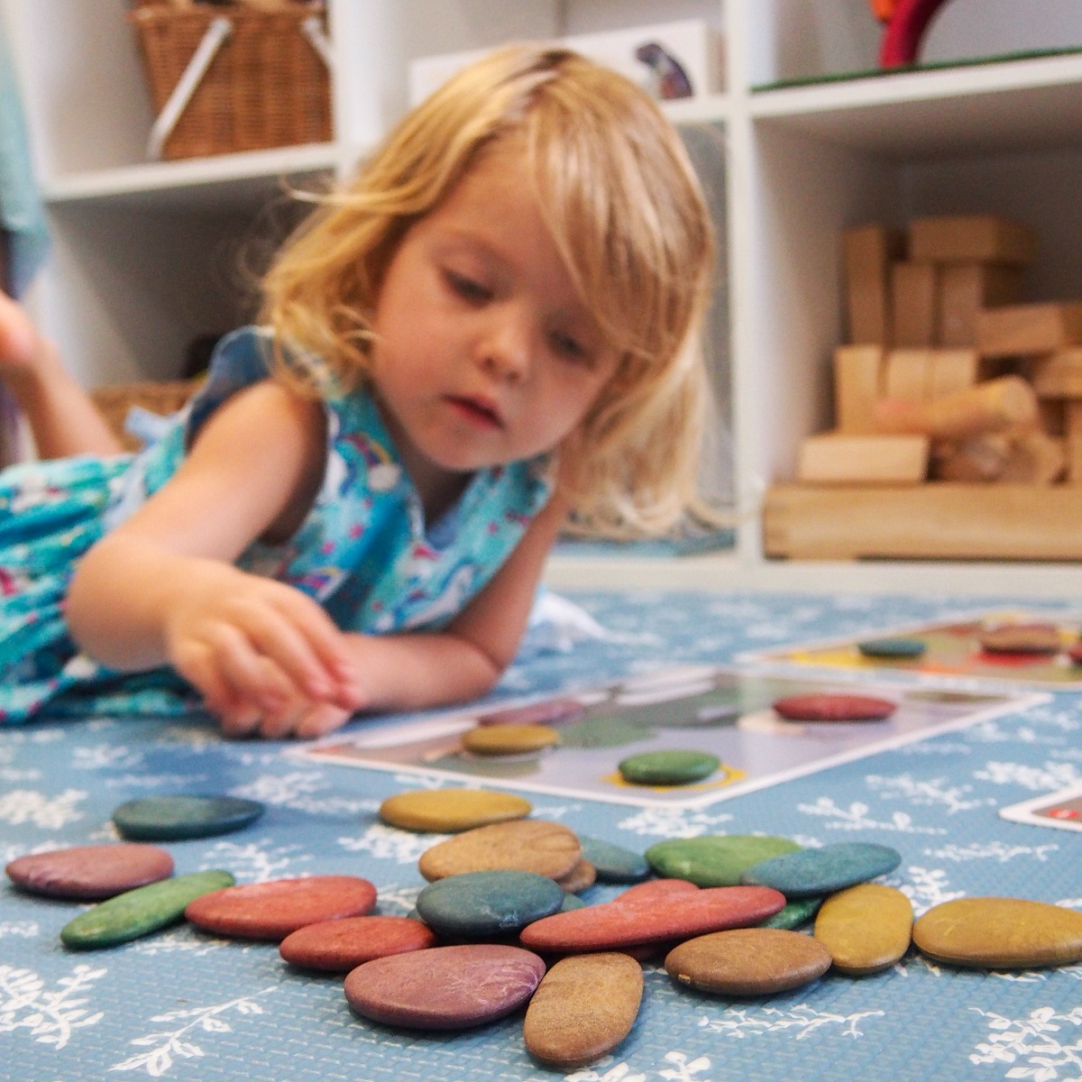 Sensory Rainbow Pebbles w. Activity Cards, 36 pcs