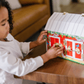 Latches Barn with 4 Play Figures thumbnail
