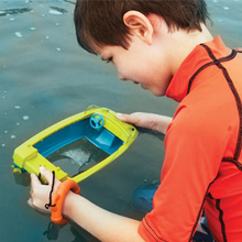 Underwater Explorer Boat with Magnifier