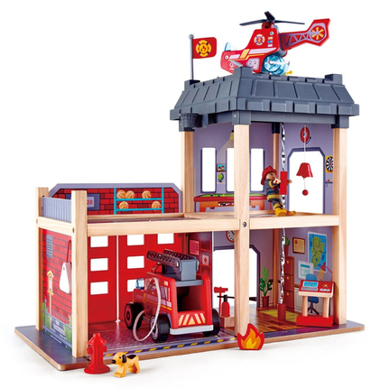 Wooden Fire Station with 13 pcs