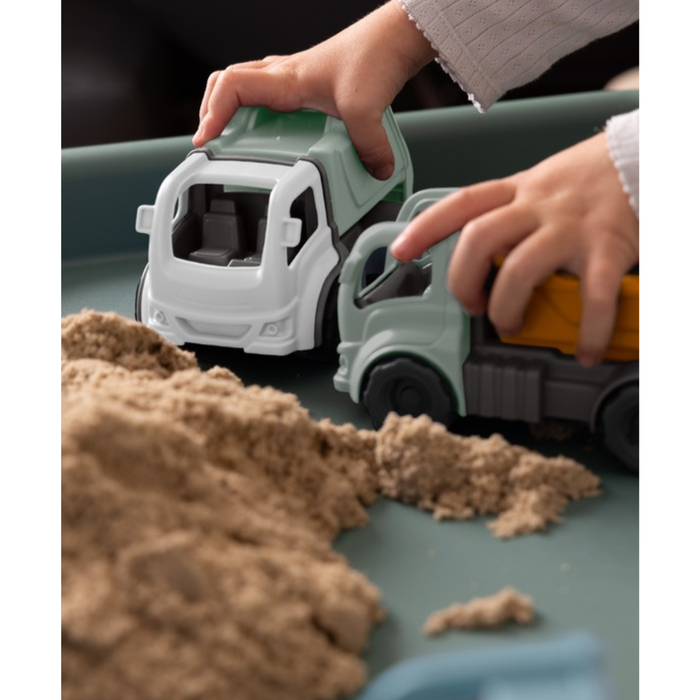 Dump Truck L: 16.3 cm