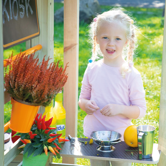 4-in-1 Outdoor Play and Activity Station