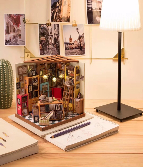 DIY Miniature House - Sam's Study
