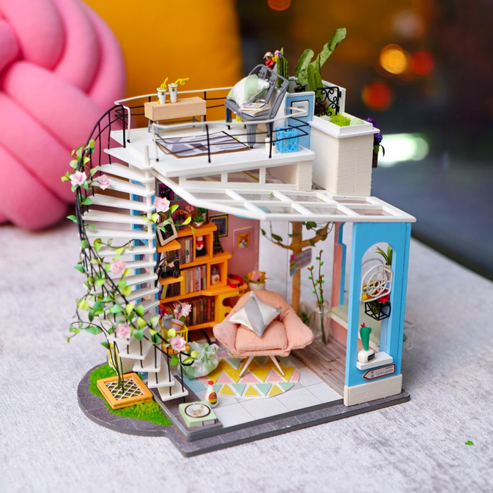 DIY Miniature House - Dora's Loft