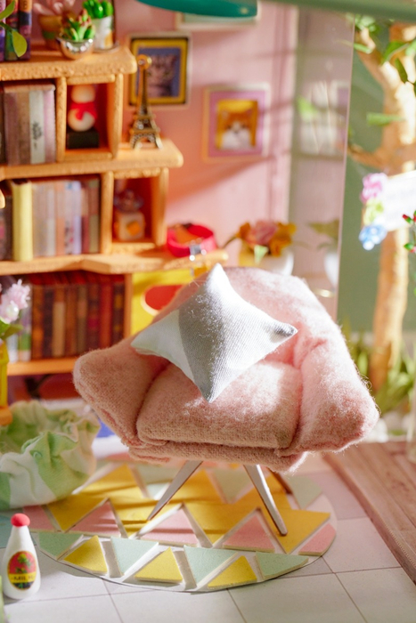 DIY Miniature House - Dora's Loft