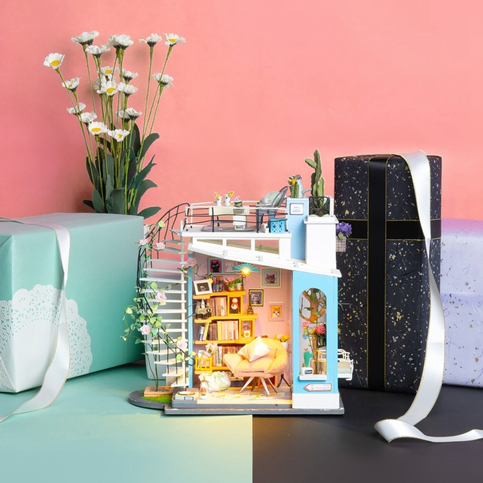 DIY Miniature House - Dora's Loft