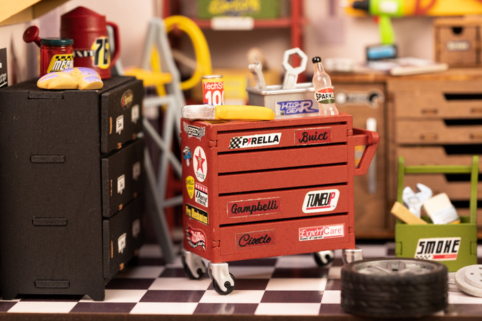 DIY Miniature House - Garage Workshop