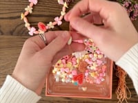 Plastic Beads - Hearts, 285 pcs