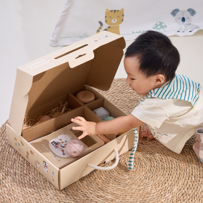 Grow-with-Me Box - 0-6 months