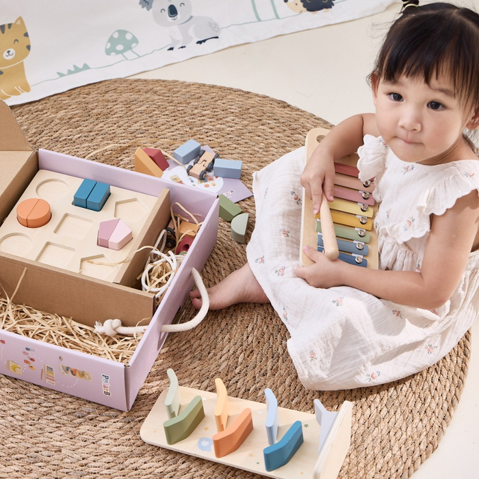 Grow-with-Me Box - 18-24 months