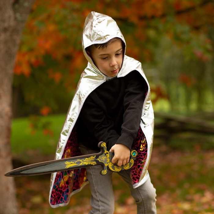 2-in-1 Dragon/Knight Cape, Size 5-6 yrs