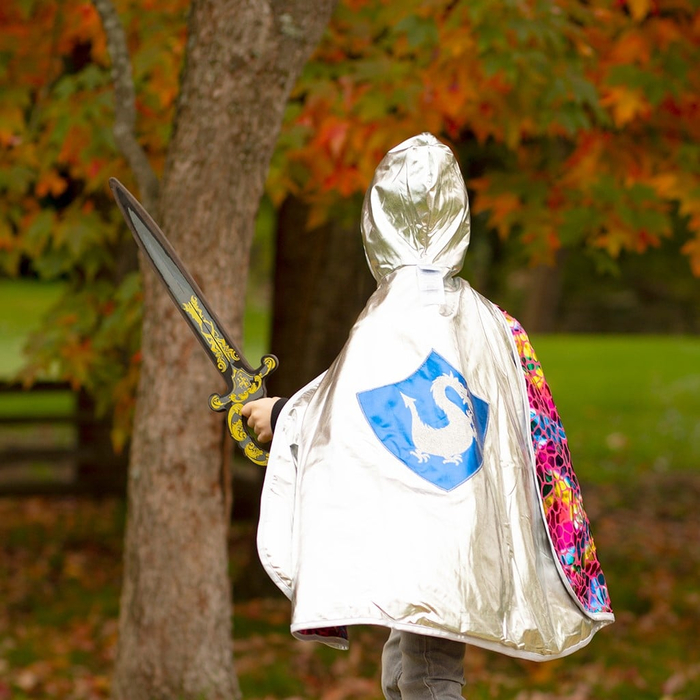2-in-1 Dragon/Knight Cape, Size 5-6 yrs