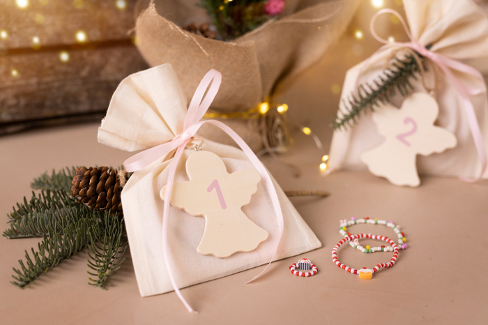 Advent Calendar - 4 Jewelry Crafts