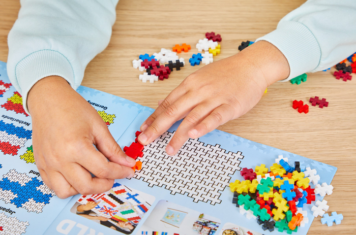 Plus-Plus - Learn to Build World Flags, 700 pcs