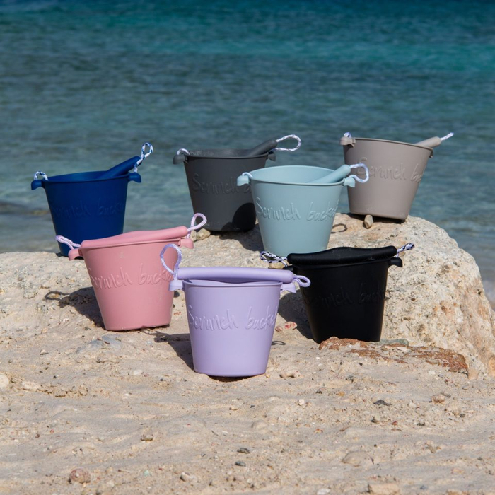 Collapsible Silicone Bucket
