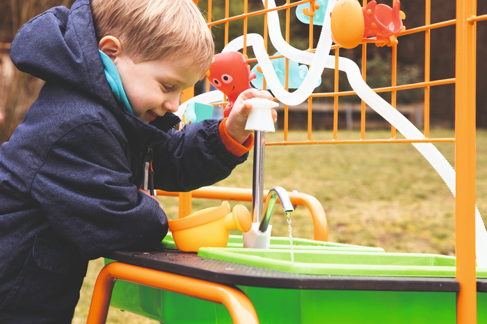 Garden Play - Sensory Sand & Water Table