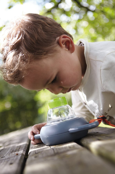 Bug Viewer with Magnifier