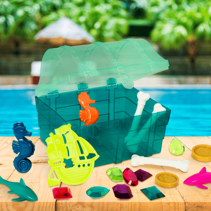 Treasure Chest with 28 Pieces