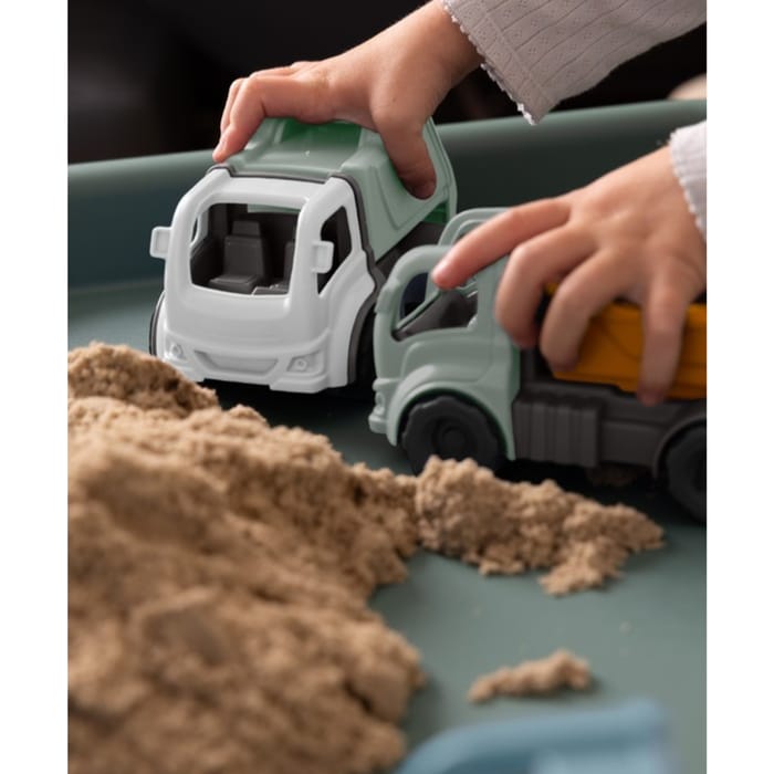 Dump Truck L: 16.3 cm