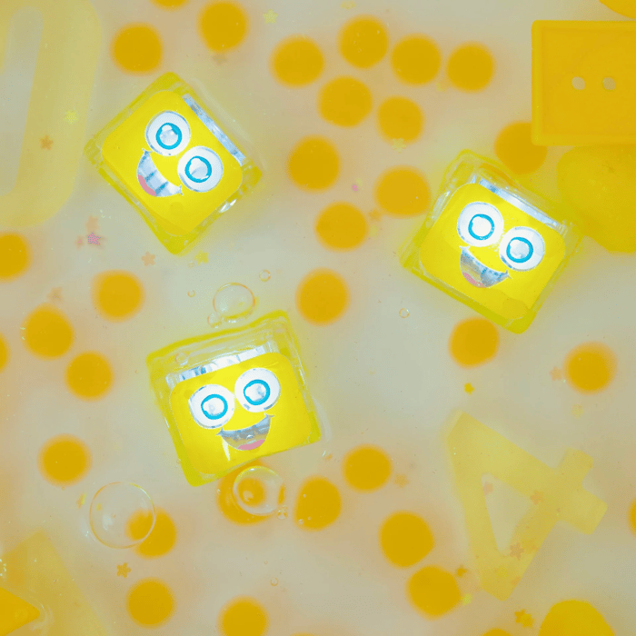 Sensory Light-Up Water Cubes - Alex, 4 pcs