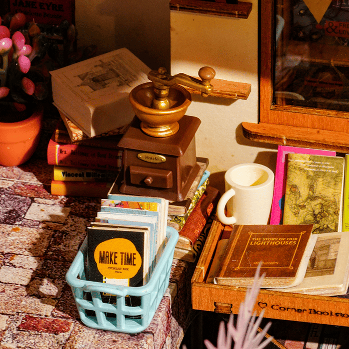 DIY Miniature House Kit - Corner Bookstore