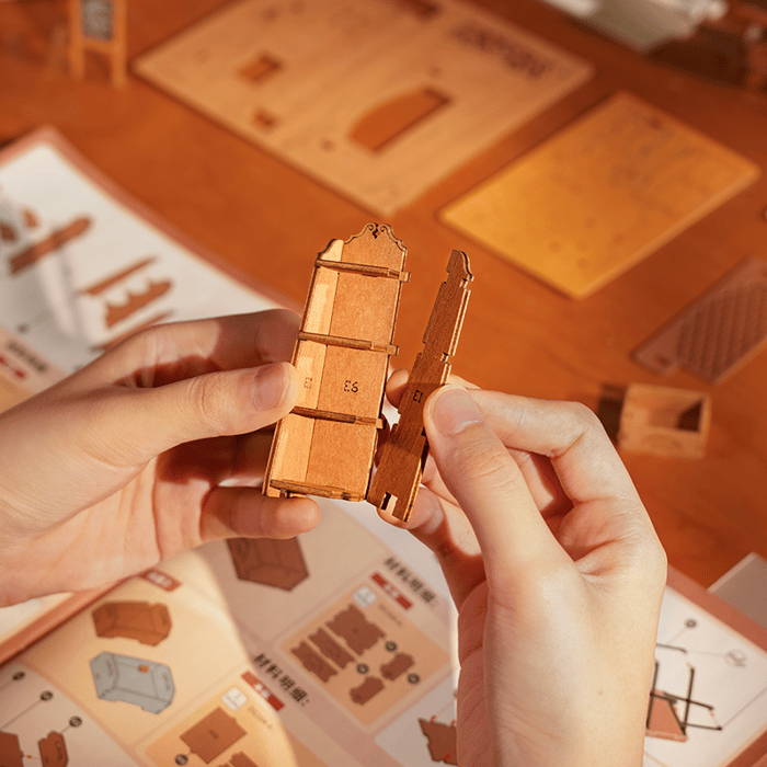 DIY Miniature House Kit - Corner Bookstore