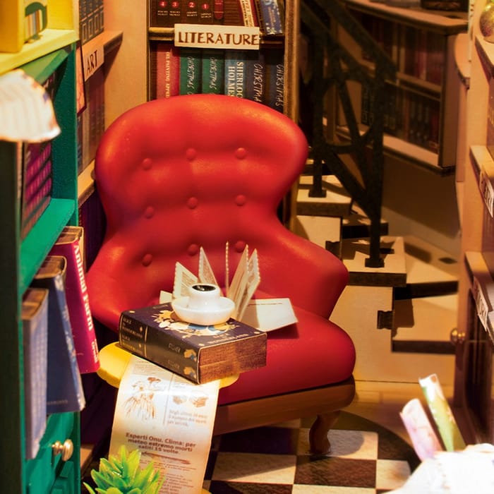 DIY Book Nook Kit - Bookstore