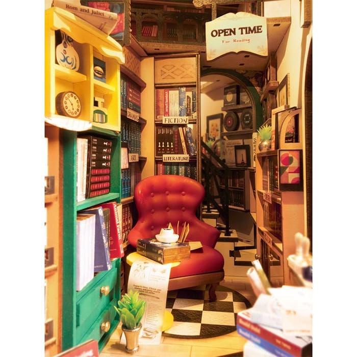 DIY Book Nook Kit - Bookstore