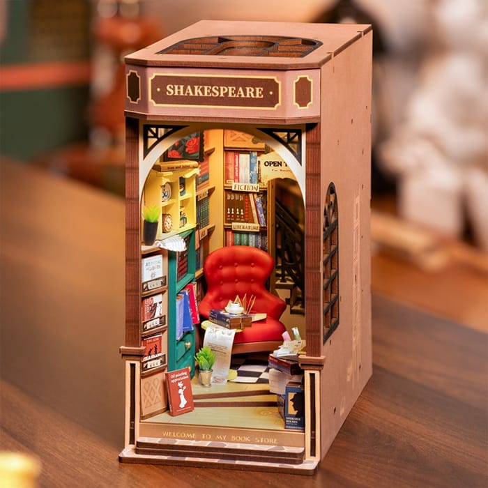 DIY Book Nook Kit - Bookstore