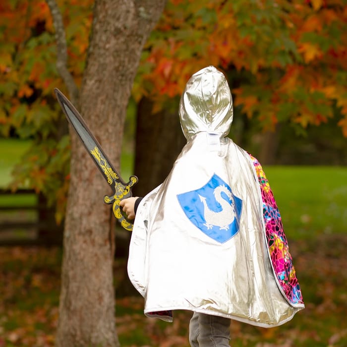 2-in-1 Dragon/Knight Cape, Size 5-6 yrs