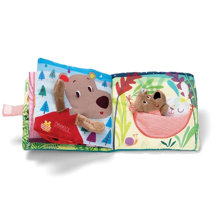 Activity Book - Kiss, César