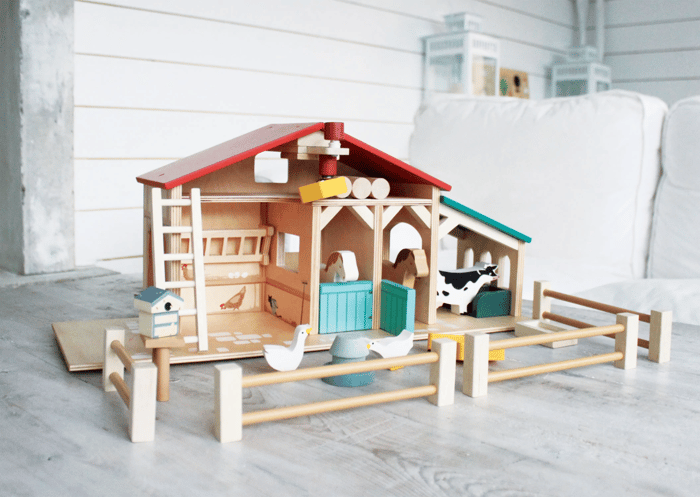 Toy Farm with Animals and Accessories, 22 pcs