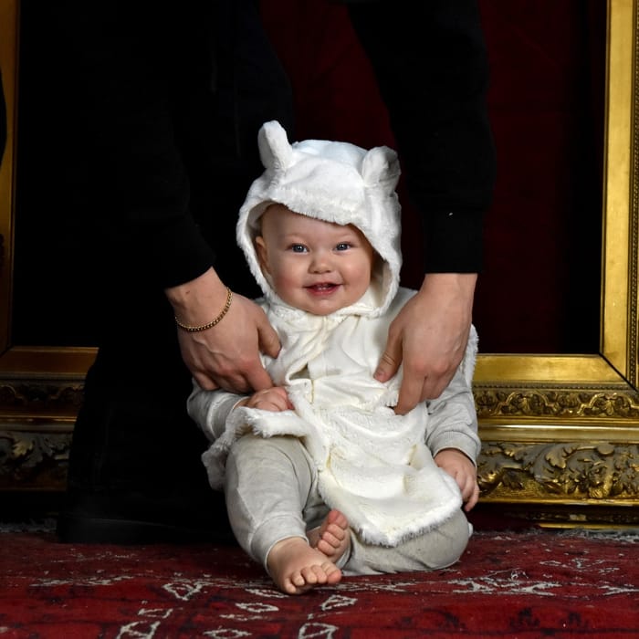 Polar Bear Costume, size 1-4 years