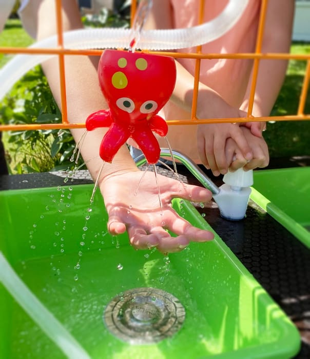 Garden Play - Sensory Sand & Water Table