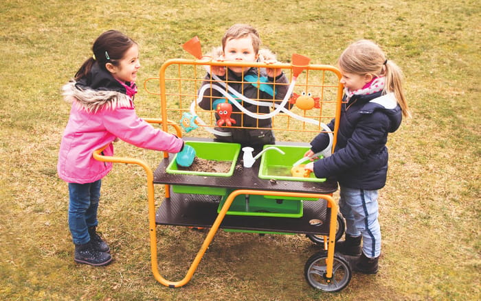 Garden Play - Sensory Sand & Water Table