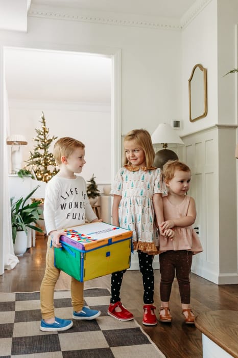 Magna-Tiles | Playmat and Storage Bin