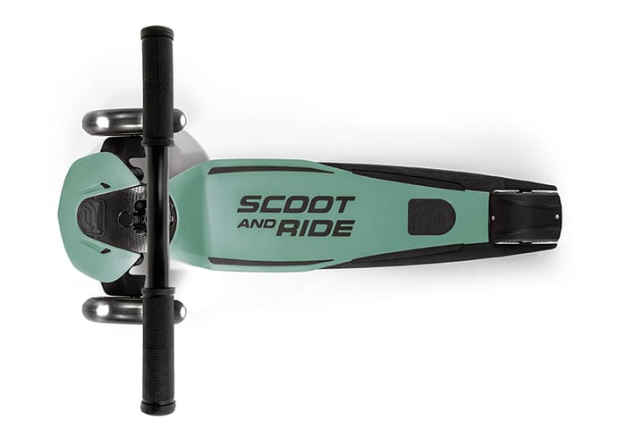 Scooter - Highwaykick 5 w. LED Wheels - Forest