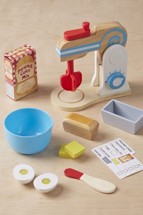 Wooden Make-a-Cake Mixer Set