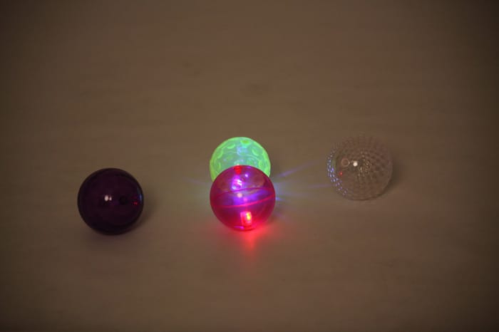 Sensory Flashing LED Balls, 4 pcs