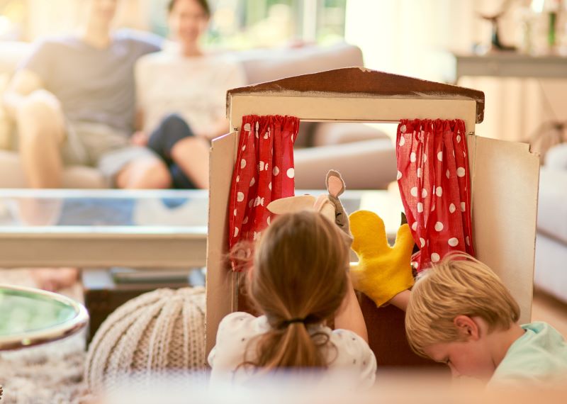 Children learn social skills through puppet theatre